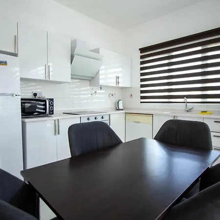 Rix Apartament Kirenia